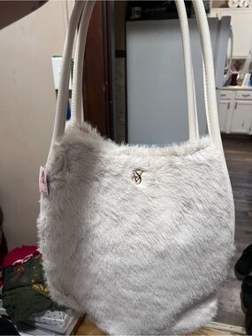 Faux Fur Shoulder Bag in Light Beige